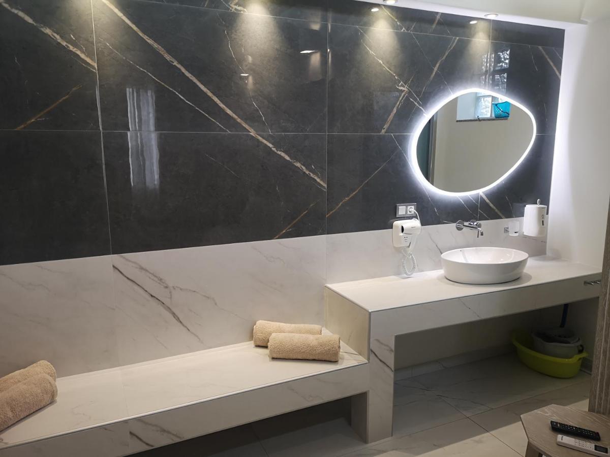 Amalia Deluxe Villas Nea Vrasna Exterior foto